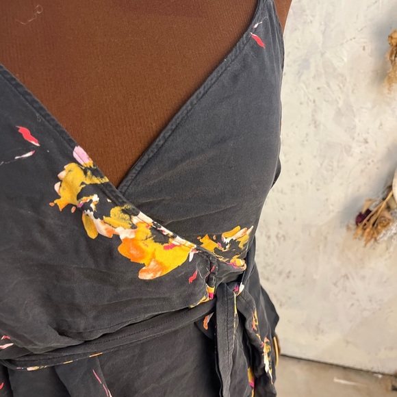 ALC 100% Silk Floral One Shoulder Floral Blouse Size 12 - Picture 6 of 10